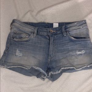 Short denim shorts.